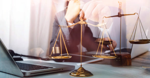 وکیل اینترنتی، جرایم فضای مجازی، استخراج غیرمجاز دارایی از قراردادهای معیوب
