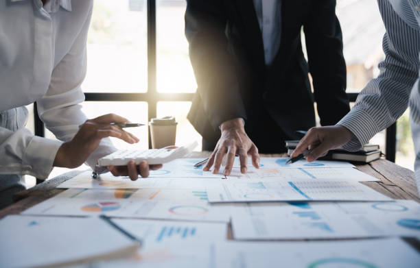 مدیریت خدمات مالی مرتبط با حساب تکلیفی،