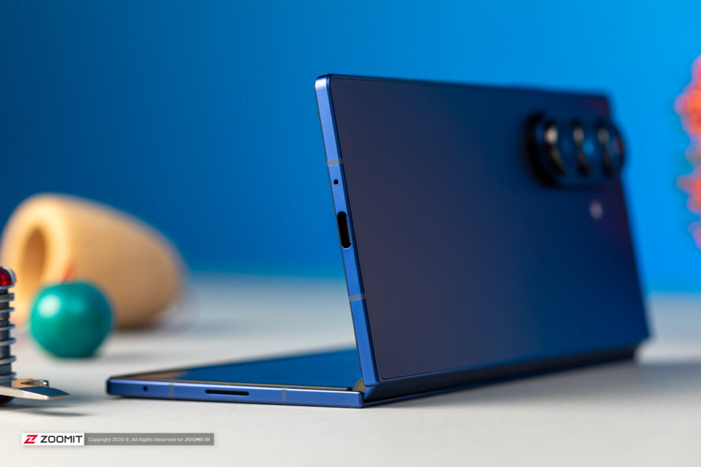 Samsungs much hyped flagship phone now also has an enterprise model 1024x683 - گوشی پرچمدار پرهیاهو سامسونگ حالا یک مدل سازمانی هم دارد